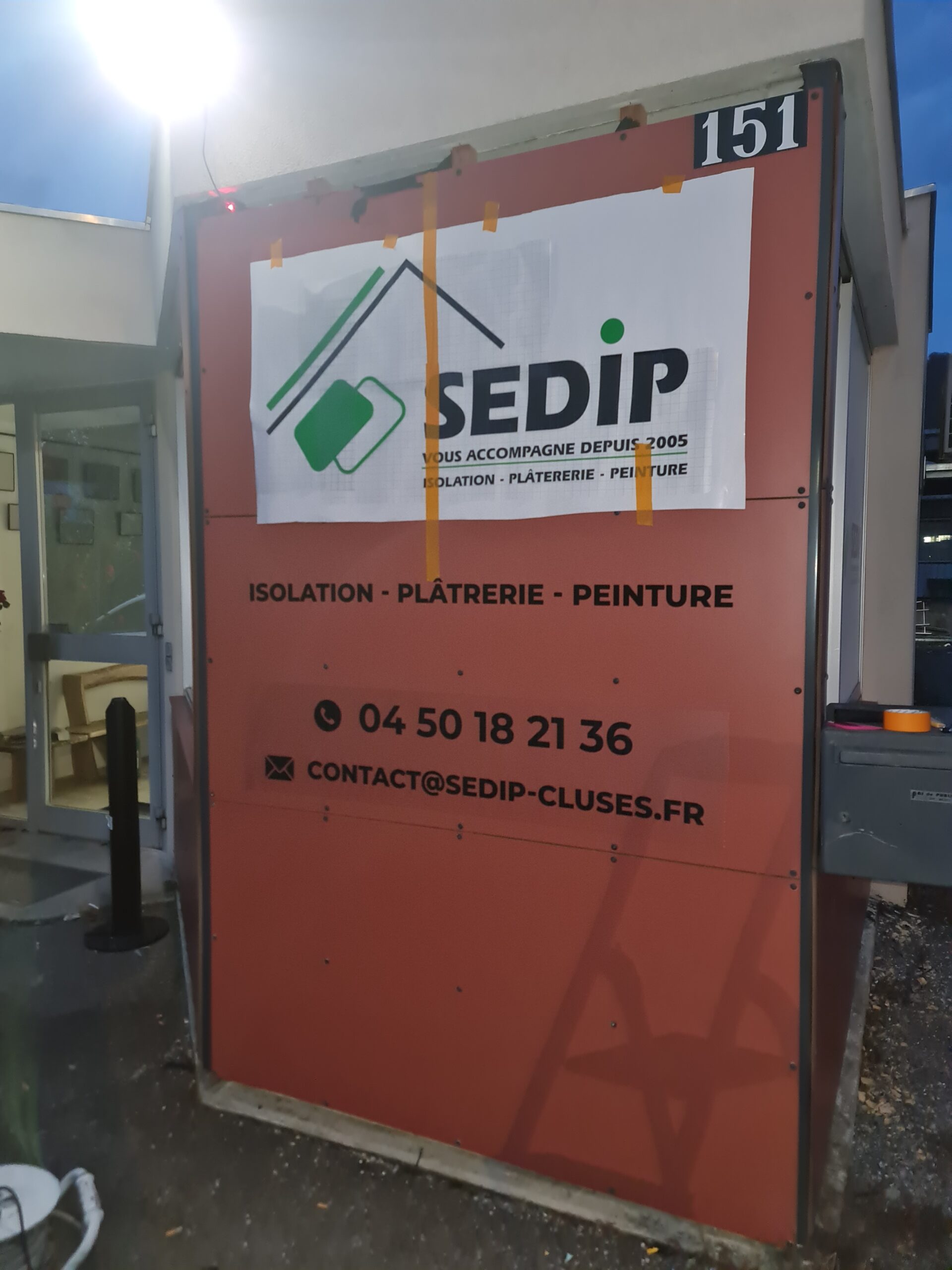 Pose autocollant pour SAS Sedip